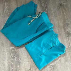 Figs Set in Pacific Blue